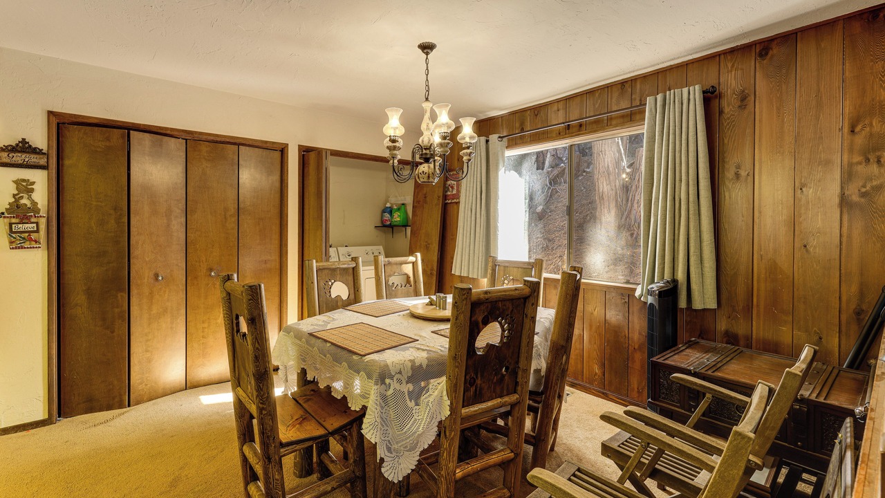Photo of Livingroom in Cedar Glen