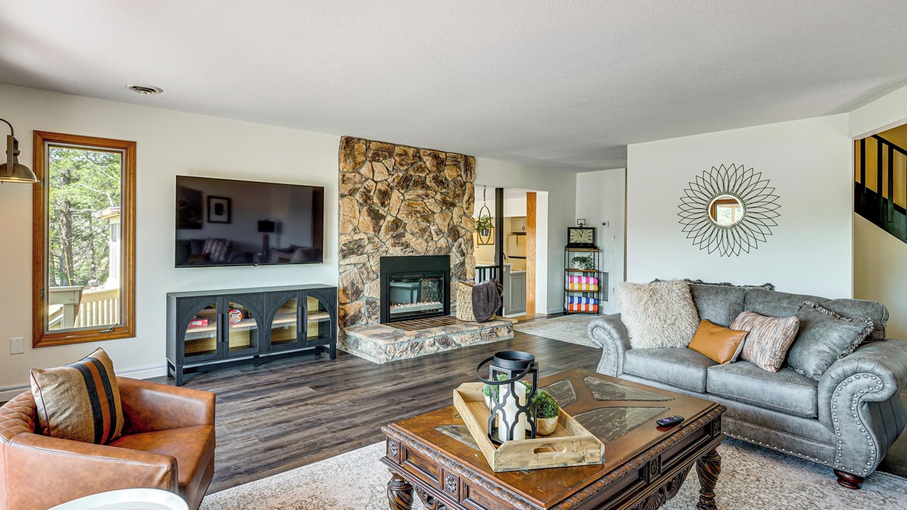 Photo of Livingroom in Roach