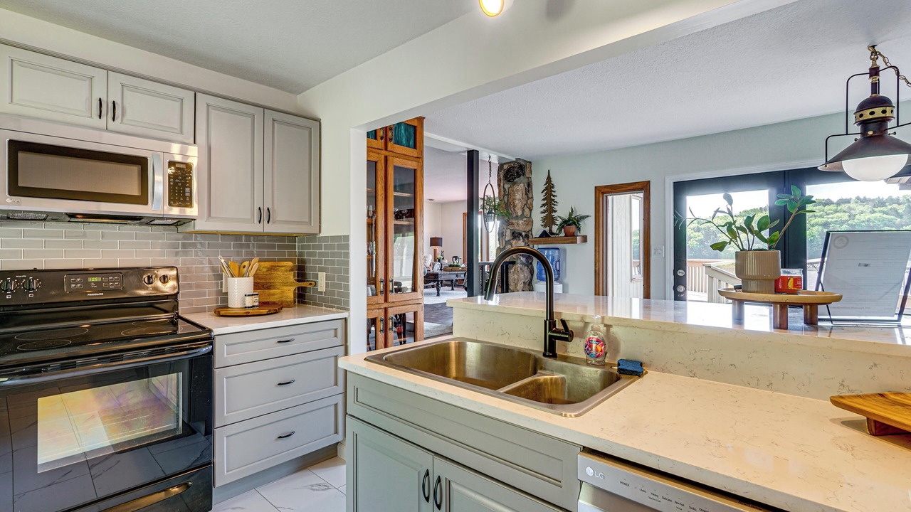 Photo of Kitchen in Roach