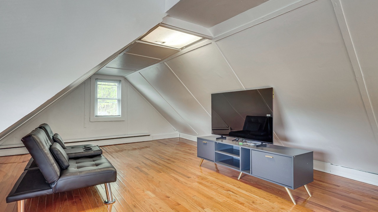 Photo of Livingroom in Lincoln Park