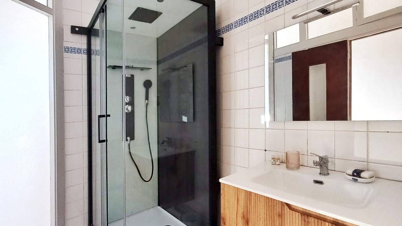 Photo of Bathroom in Etretat