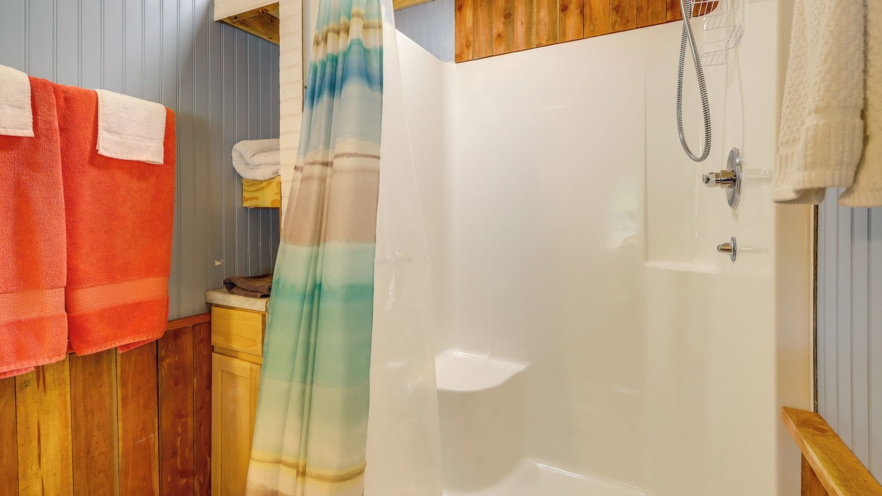 Photo of Bathroom in Higden