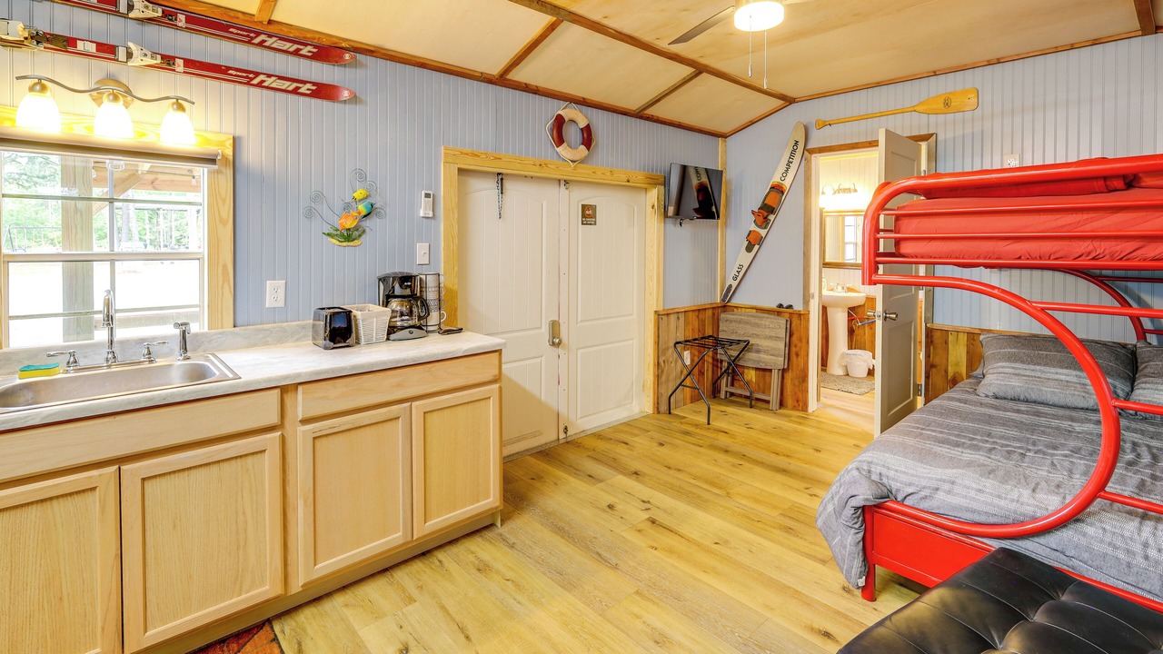 Photo of Bedroom in Higden