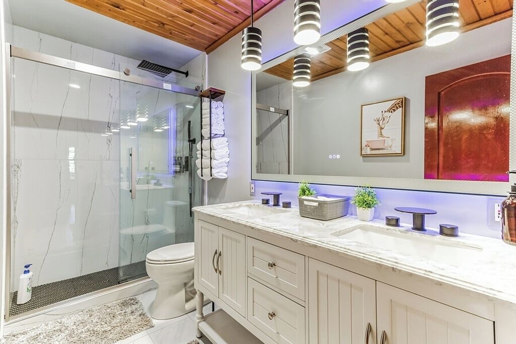 Photo of Bathroom in Pontiac