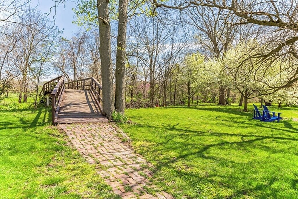 Photo of Outdoor in Pontiac