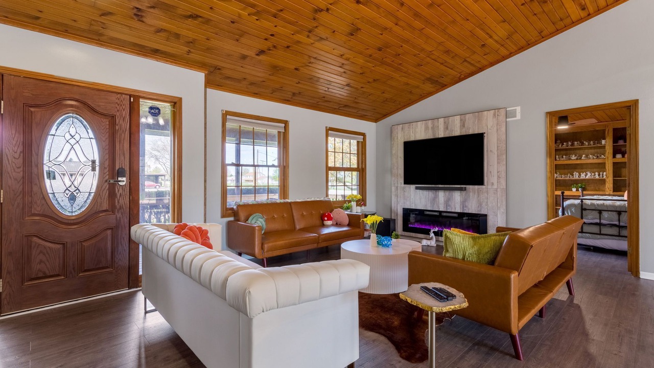 Photo of Livingroom in Pontiac