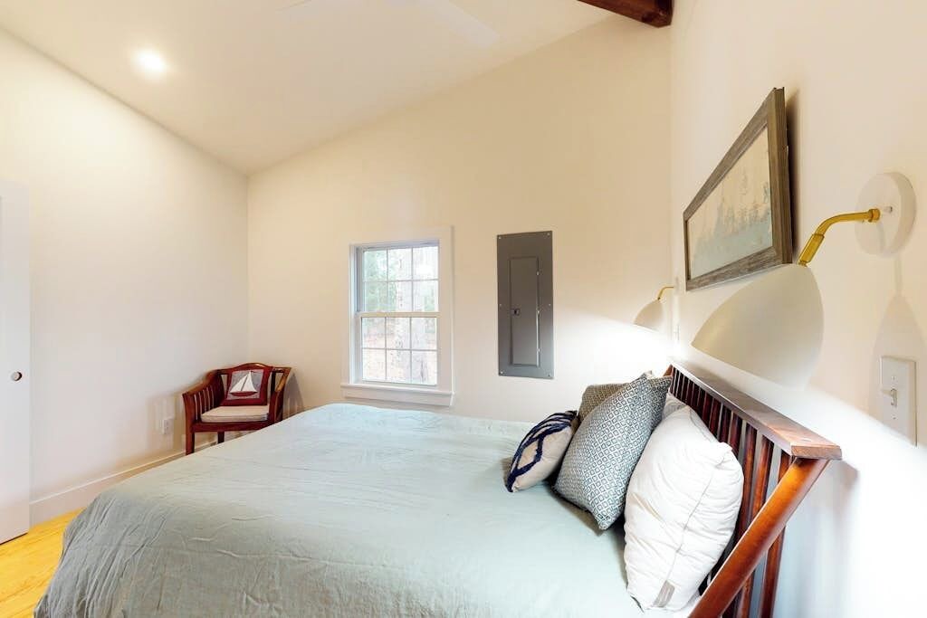 Photo of Bedroom in Nobleboro