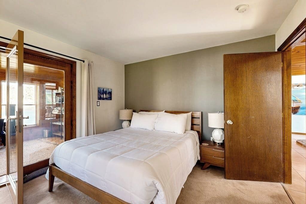 Photo of Bedroom in Wiscasset