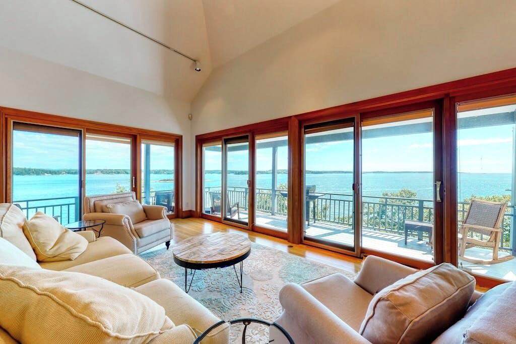 Photo of Livingroom in Isle of Springs