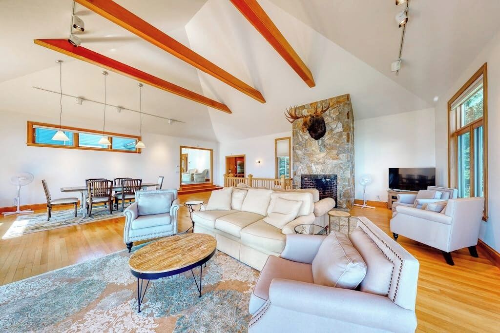 Photo of Livingroom in Isle of Springs