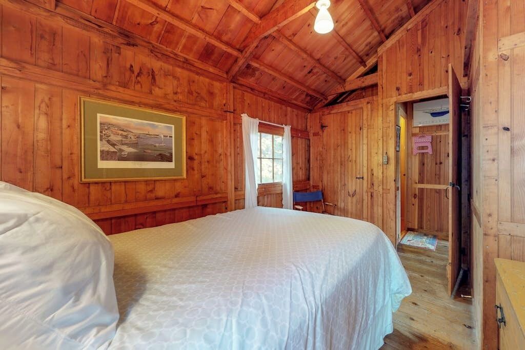 Photo of Bedroom in East Boothbay
