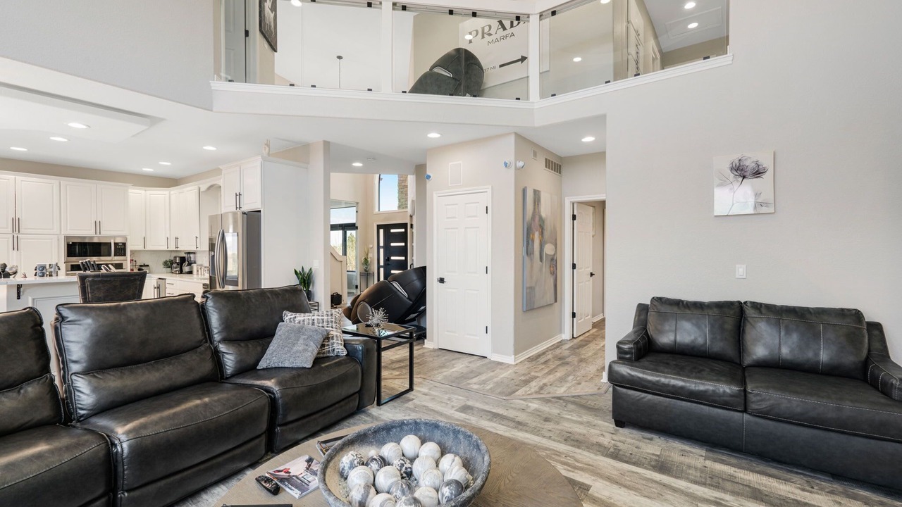 Photo of Livingroom in Parker