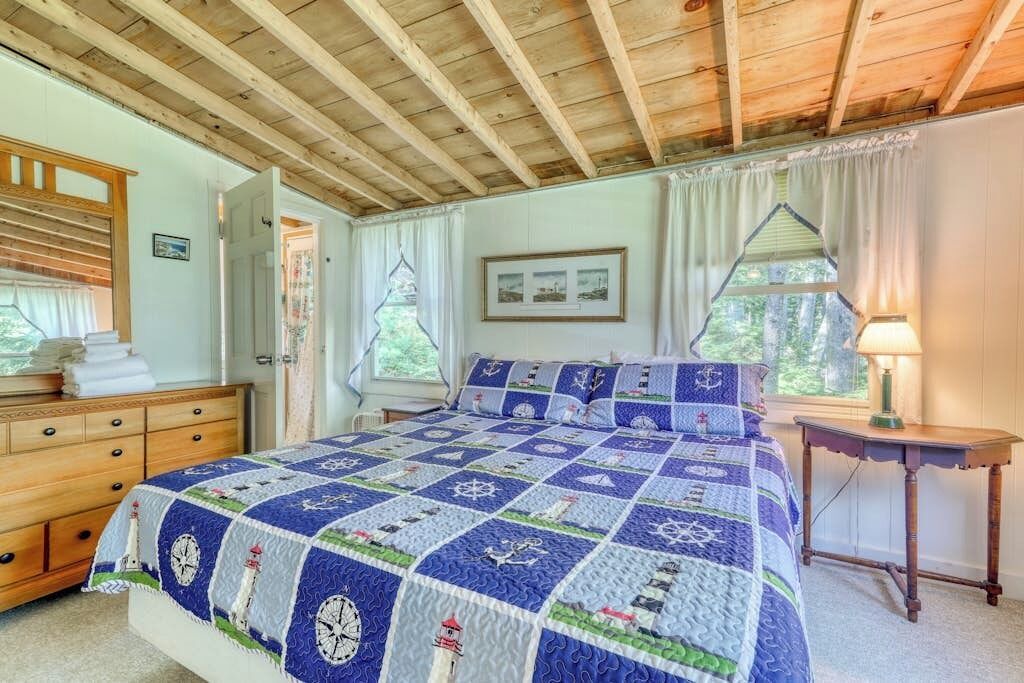 Photo of Bedroom in Boothbay Harbor