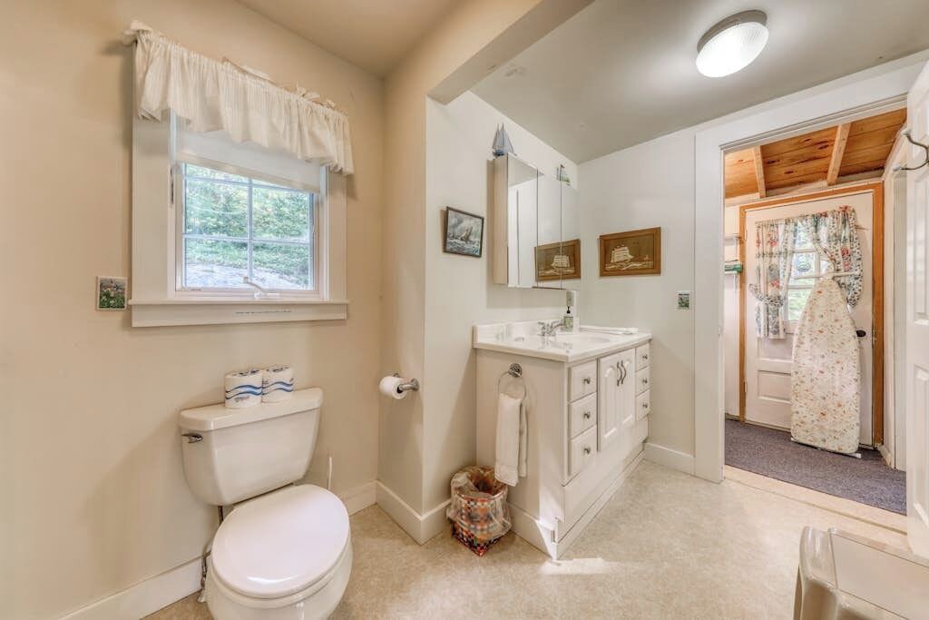 Photo of Bathroom in Boothbay Harbor