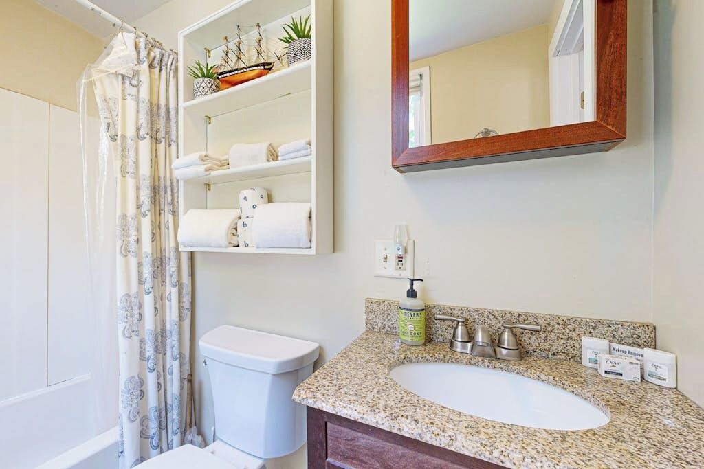 Photo of Bathroom in Boothbay Harbor