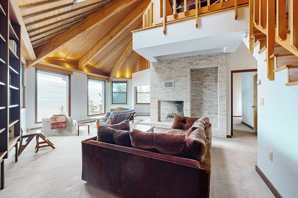 Photo of Livingroom in Ocean Point