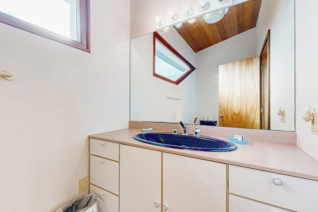 Photo of Bathroom in Ocean Point