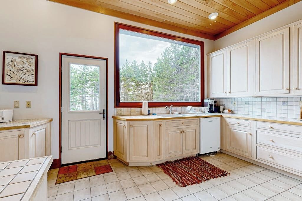 Photo of Kitchen in Ocean Point