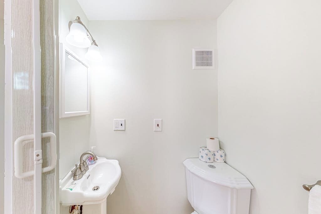 Photo of Bathroom in Boothbay Harbor