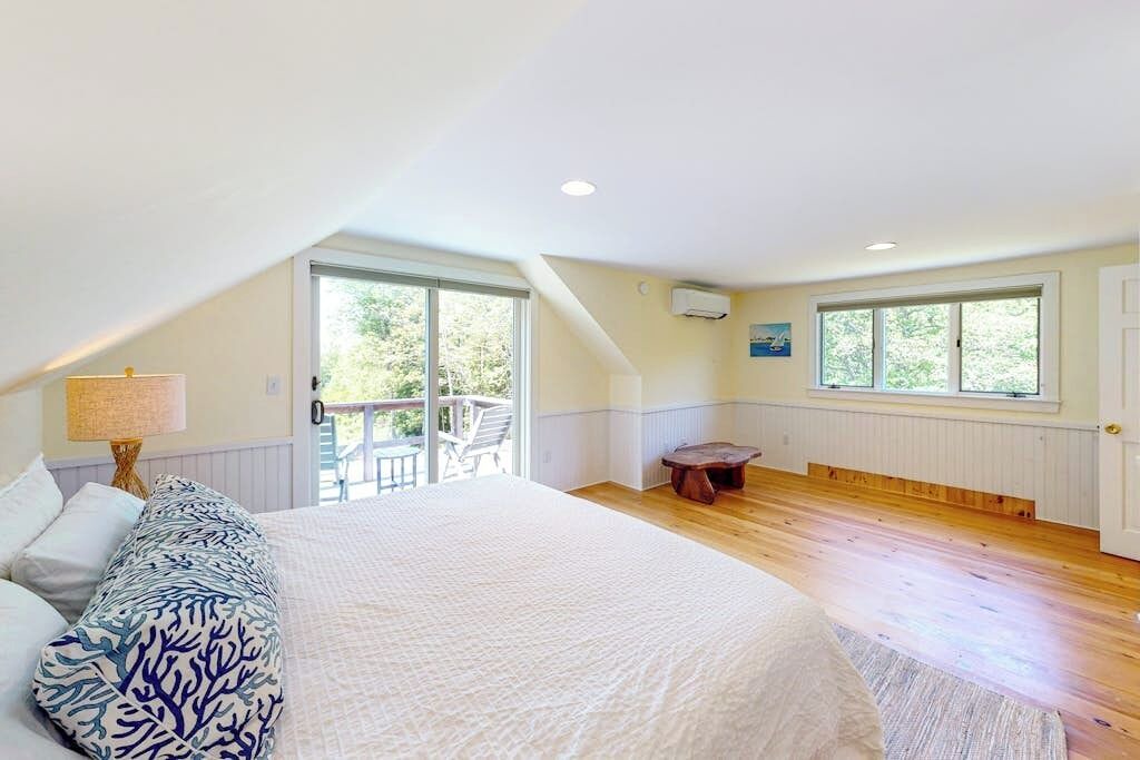 Photo of Bedroom in New Harbor