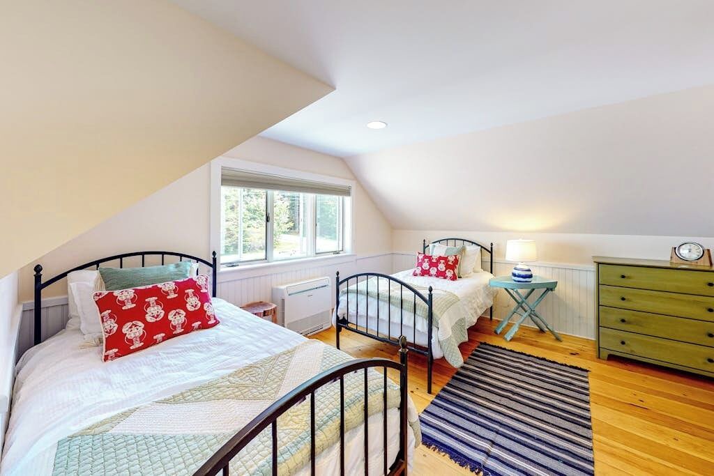 Photo of Bedroom in New Harbor