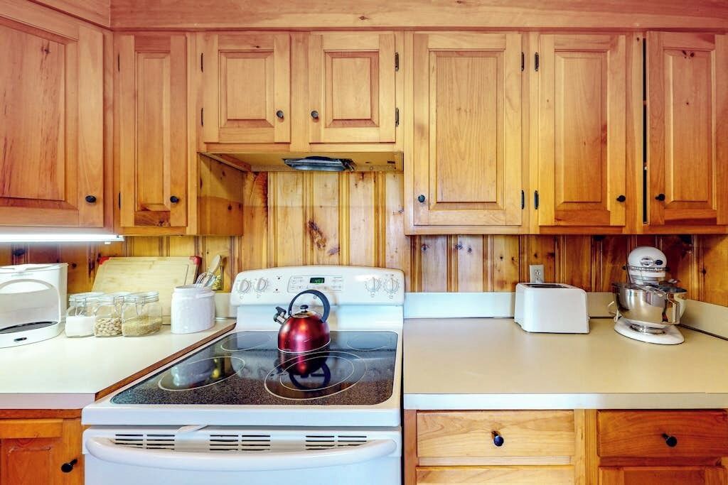 Photo of Kitchen in New Harbor