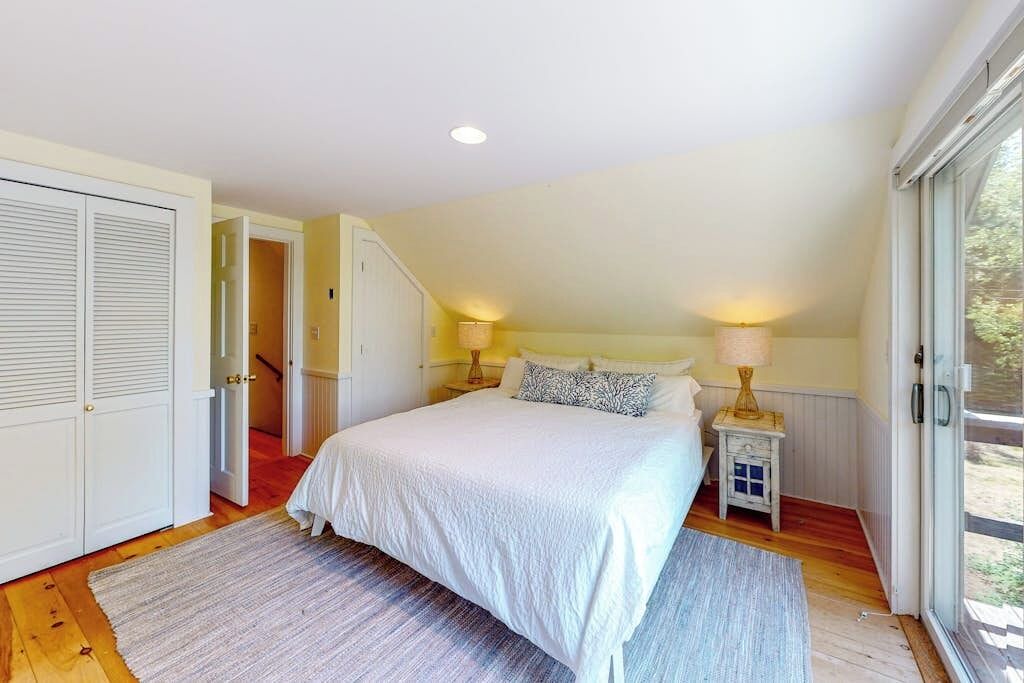 Photo of Bedroom in New Harbor