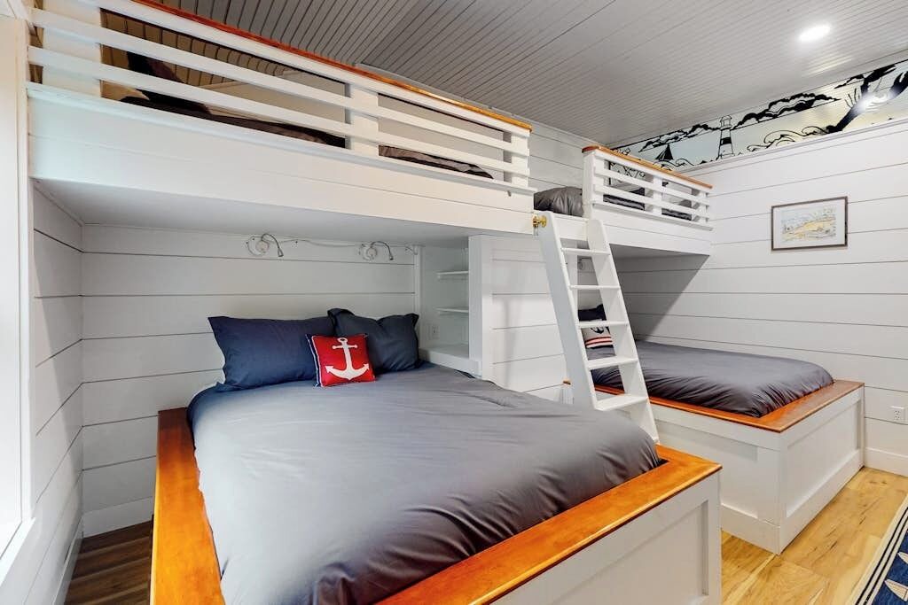 Photo of Bedroom in Boothbay