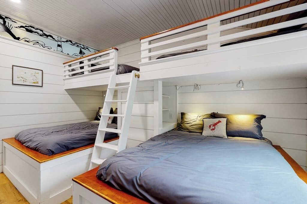 Photo of Bedroom in Boothbay