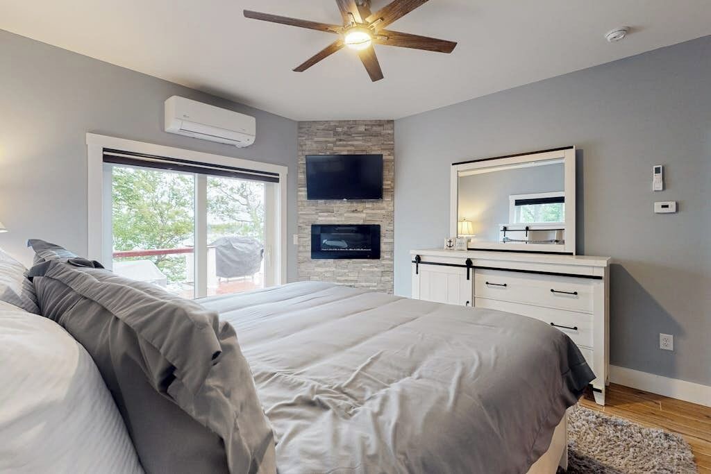 Photo of Bedroom in Boothbay