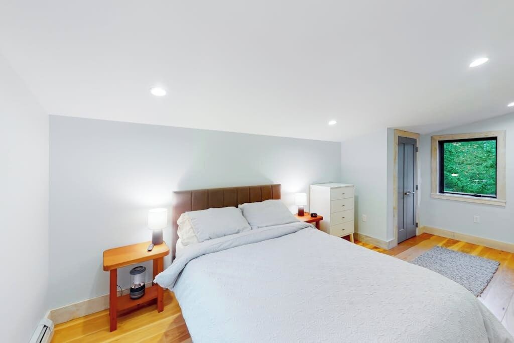 Photo of Bedroom in Lamoine