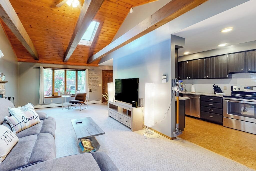 Photo of Livingroom in Damariscotta