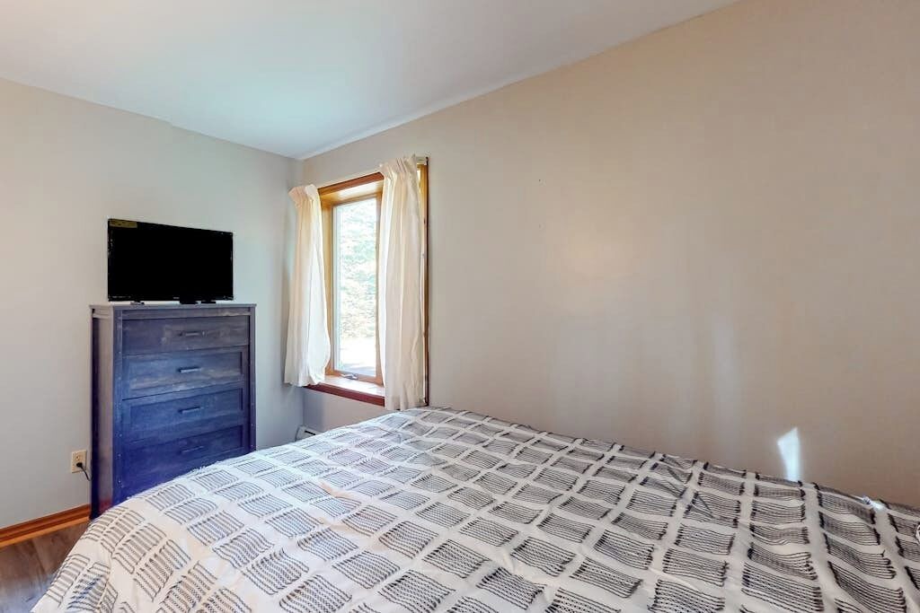 Photo of Bedroom in Damariscotta