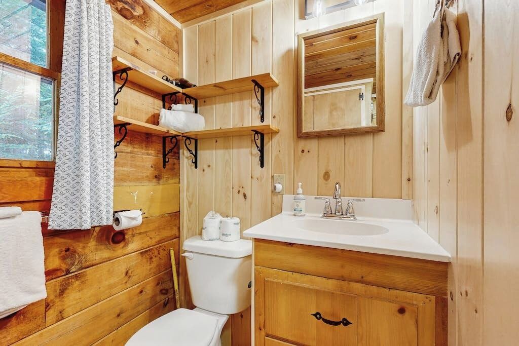 Photo of Bathroom in Beaver Cove