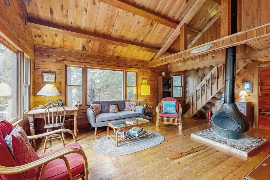 Photo of Livingroom in Beaver Cove