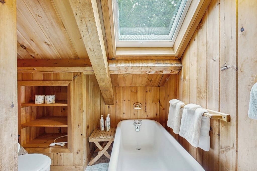 Photo of Bathroom in Beaver Cove