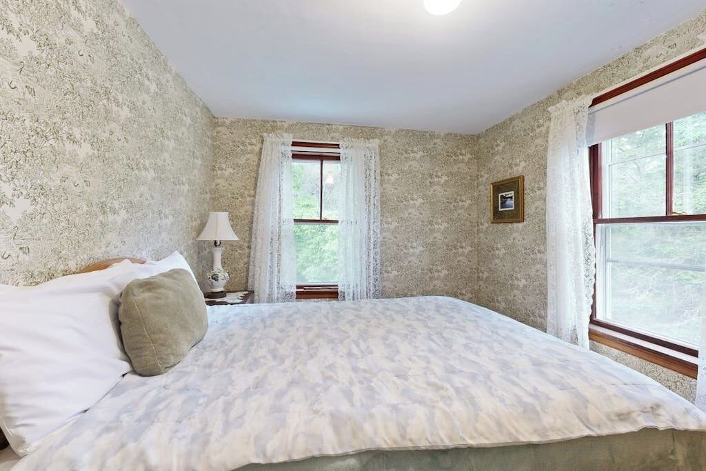 Photo of Bedroom in Bayville