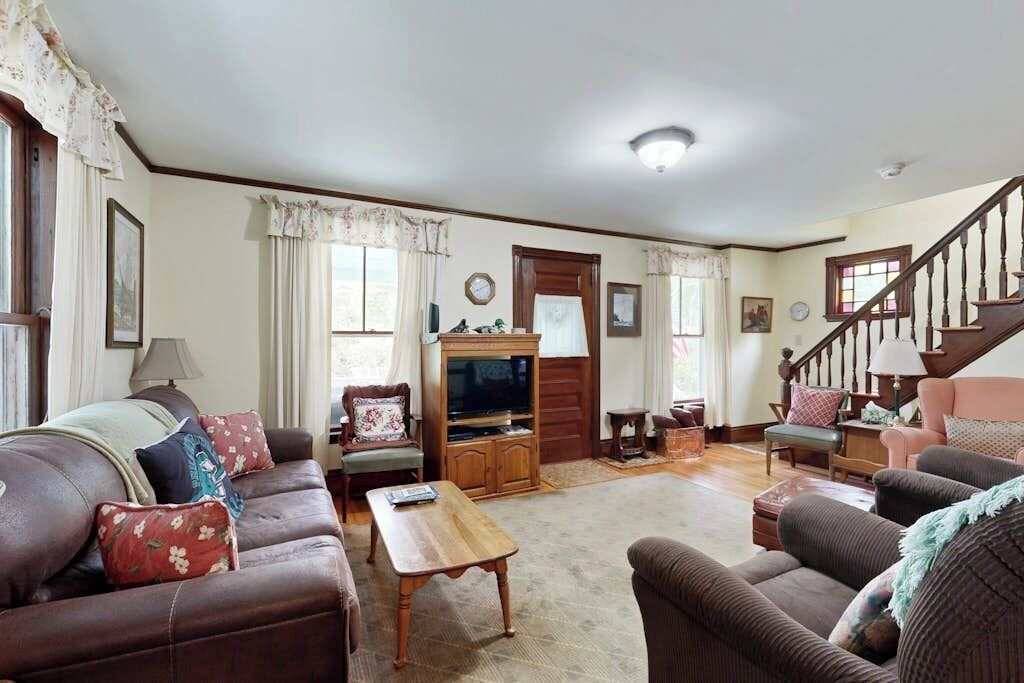 Photo of Livingroom in Bayville