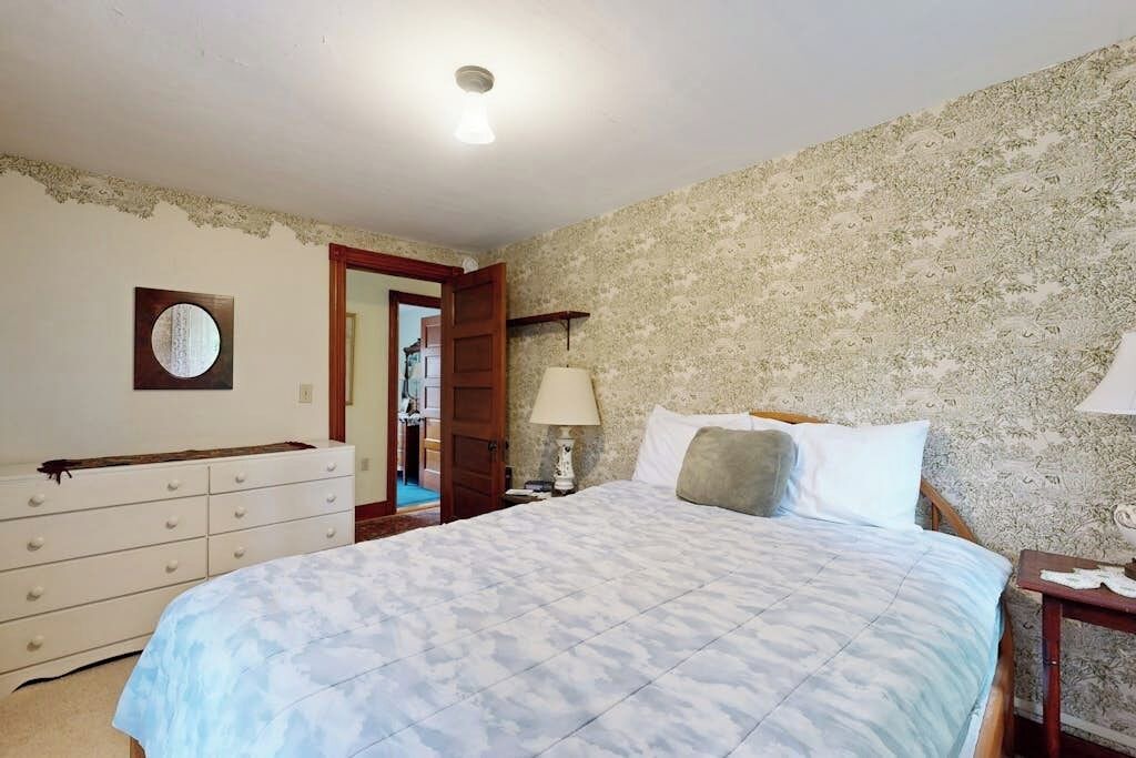 Photo of Bedroom in Bayville