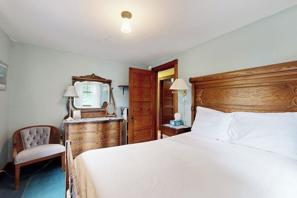 Photo of Bedroom in Bayville