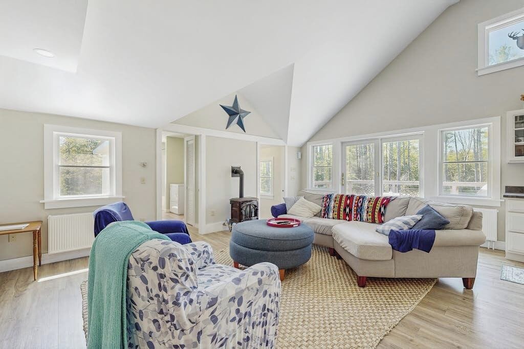 Photo of Livingroom in Bayside