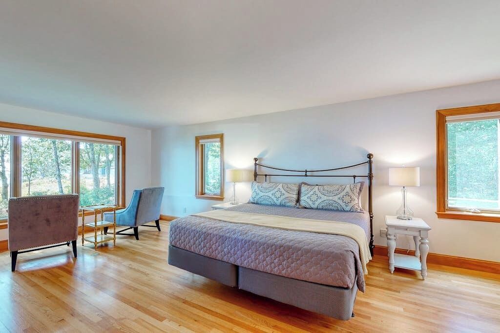 Photo of Bedroom in Isle of Springs