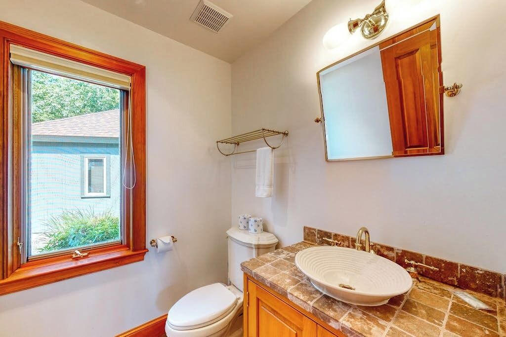 Photo of Bathroom in Isle of Springs