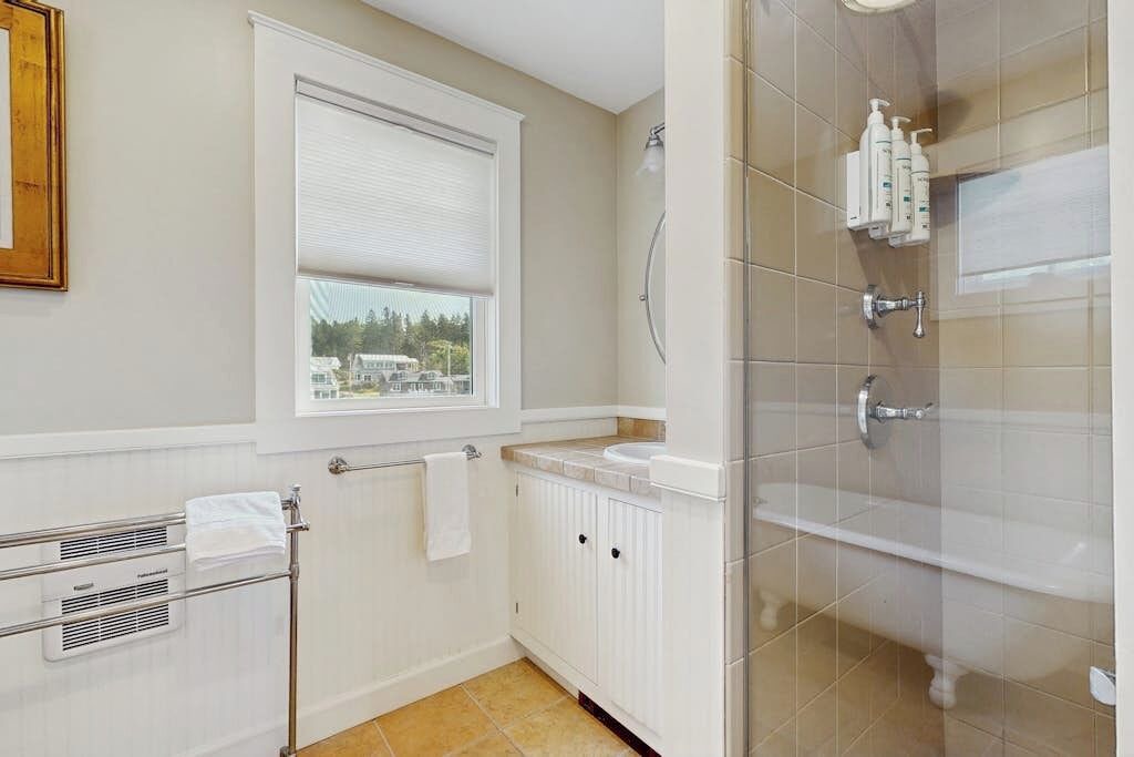 Photo of Bathroom in Ocean Point