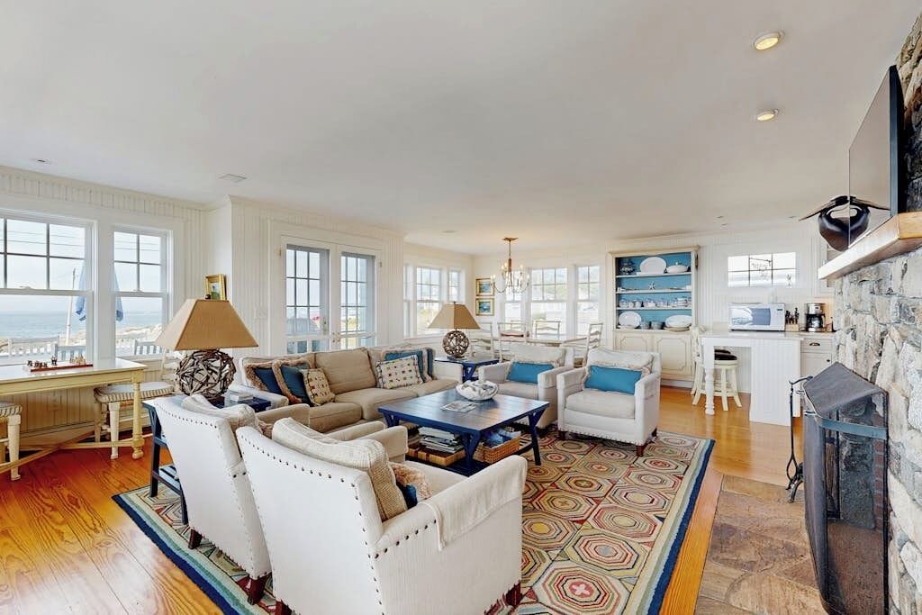 Photo of Livingroom in Ocean Point