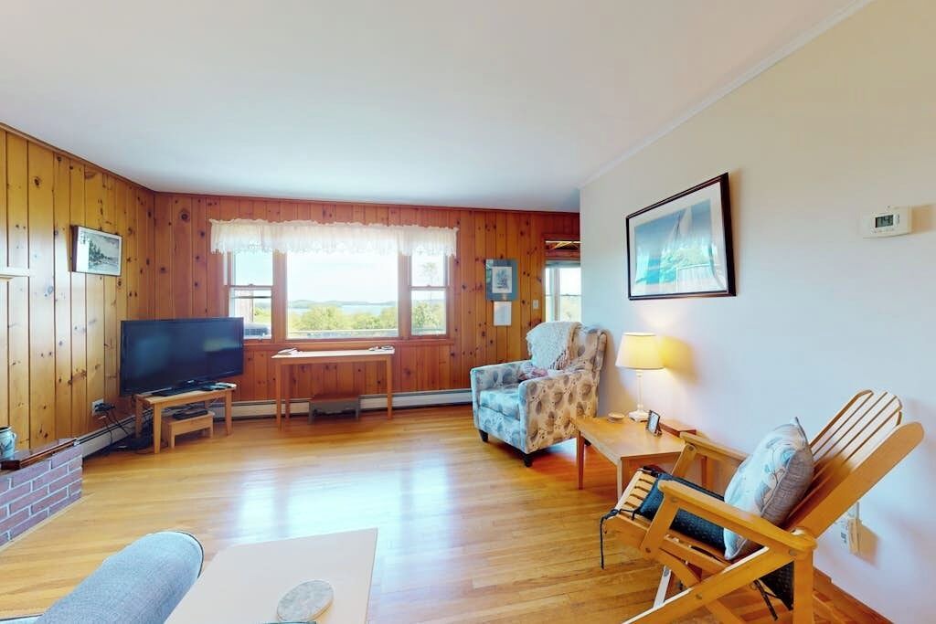 Photo of Livingroom in Castine