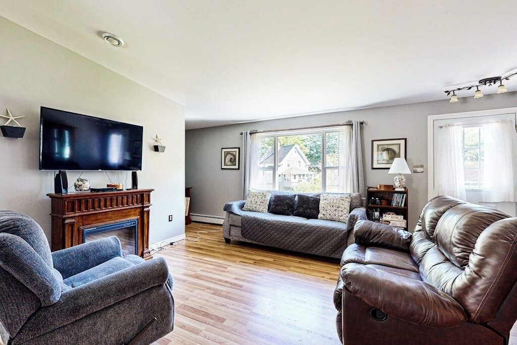 Photo of Livingroom in Five Islands