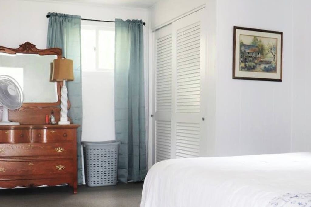 Photo of Bedroom in New Harbor