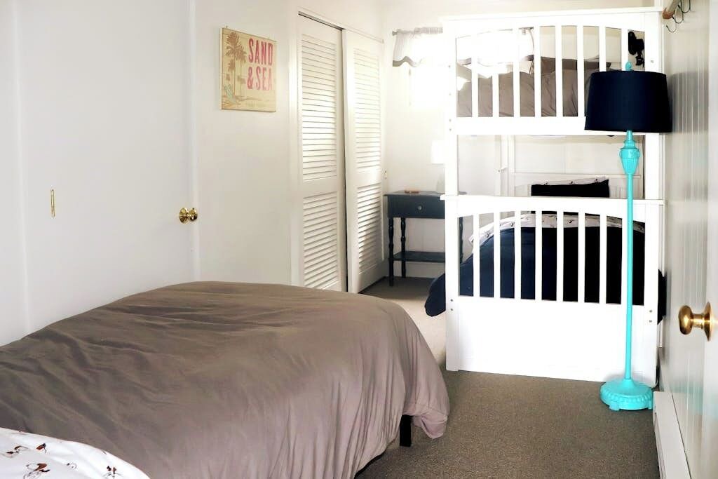 Photo of Bedroom in New Harbor