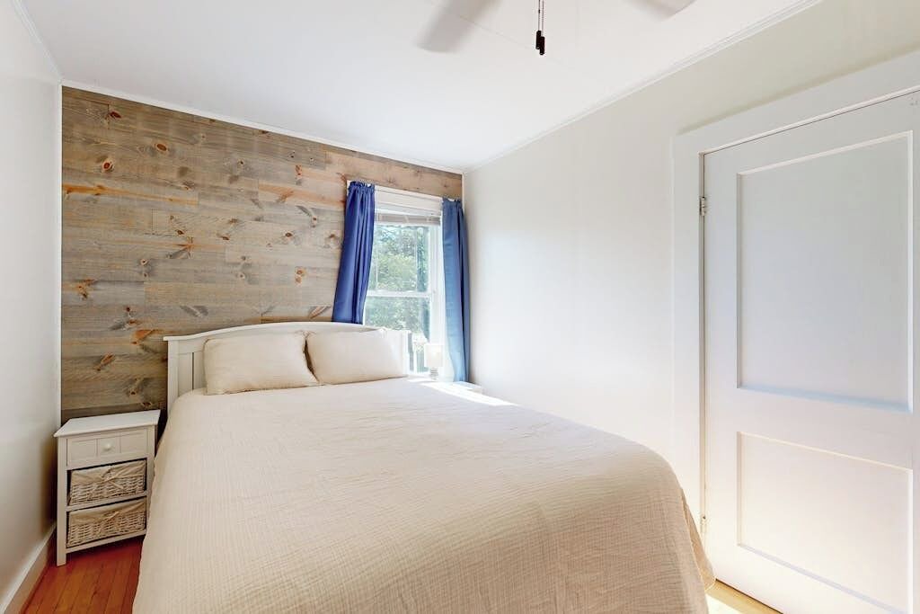 Photo of Bedroom in Ellsworth